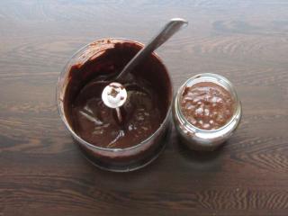 Jak si doma připravit sladkou lískooříškovou čokoládovou nutellu | recept