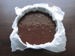 Jak upéct tmavý kefírový dort s karamelovým krémem | recept