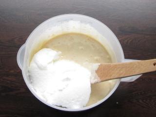 Jak upéct povidlový koláč z bramborového těsta s ořechovou krustou | recept