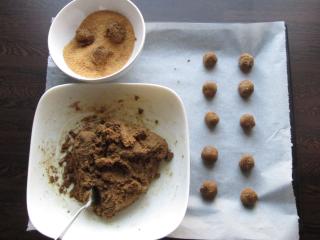 Jak ze třtinové melasy upéct úžasně křupavé sušenky ke kávě | recept
