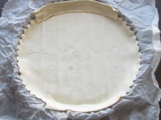 Jak upéct listový koláč s oříškovým krémem a rebarborou | nejlepší recept