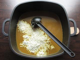 Jak uvařit cuketovou polévku s modrým sýrem | recept