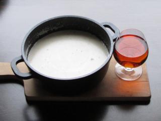 Jak připravit lahodný likér z kešu a kokosového mléka | recept