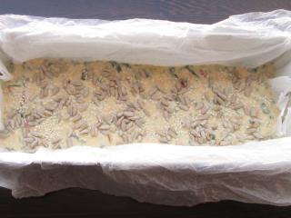 Jak upéct slaný chlebíček se špenátem a rajčaty | recept na domácí slané pečivo Jak upéct slaný chlebíček se špenátem a rajčaty | recept na domácí slané pečivo