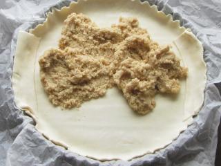 Jak upéct listový koláč s oříškovým krémem a rebarborou | nejlepší recept