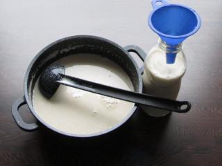 Jak připravit lahodný likér z kešu a kokosového mléka | recept Jak připravit lahodný likér z kešu a kokosového mléka | recept