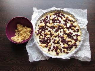 Jak upéct máslový koláč s marcipánovou náplní a černým rybízem | recept Jak upéct máslový koláč s marcipánovou náplní a černým rybízem | recept