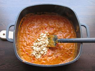 Jak uvařit světové batátové kari s arašídy | recept