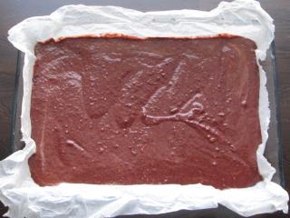 Jak upéct brownies z červené řepy a mandlí | recept na moučník z červené řepy Jak upéct brownies z červené řepy a mandlí | recept na moučník z červené řepy
