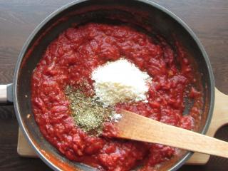 Jak zapéct lasagne se špenátem a rajčatovou omáčkou | recept