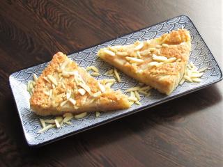 Jak upéct křehký koláč s mandlovou náplní a hruškami | recept Jak upéct křehký koláč s mandlovou náplní a hruškami | recept