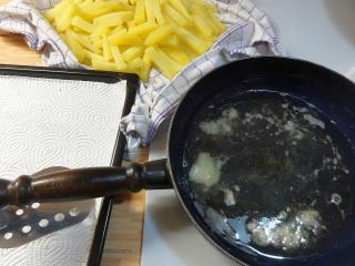 Jak připravit domácí bramborové hranolky | recept na domácí hranolky smažené i pečené v troubě