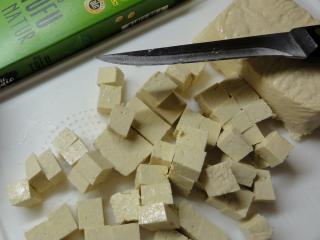 Jak připravit marinované tofu s paprikami | recept