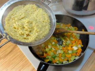 Jak připravit jáhlový pilaf po orientálsku | recept