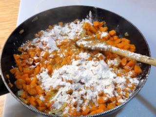 Jak připravit hrášek s karotkou dušený na másle | zaprášení mrkve