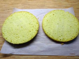 Jak upéct jednoduchý dort z piškotové hmoty | recept Jak upéct jednoduchý dort z piškotové hmoty | recept