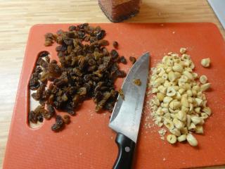 Jak udělat čokoládové hrudky s ořechy a semínky | recept