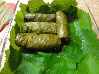 Jak připravit plněné vinné listy (dolmades) | recept řecké kuchyně Jak připravit plněné vinné listy (dolmades) | recept řecké kuchyně