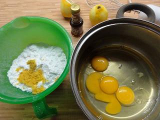 Jak upéct citronové pusinky s kukuřičnou moukou | recept na vánoční cukroví Jak upéct citronové pusinky s kukuřičnou moukou | recept na vánoční cukroví