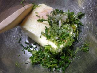 Jak si připravit bylinkové máslo