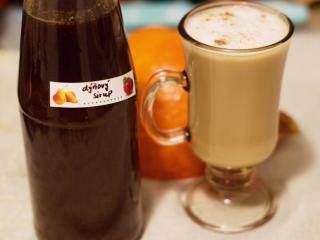 Jak připravit dýňový sirup pro přípravu (nejen) dýňového latte | recept Jak připravit dýňový sirup pro přípravu (nejen) dýňového latte | recept