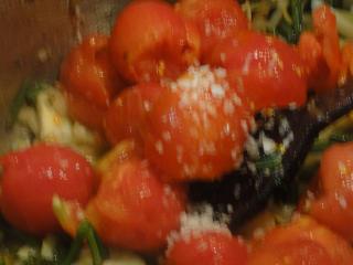 Jak připravit lilkovou směs s rajčaty na těstoviny i k masu | recept