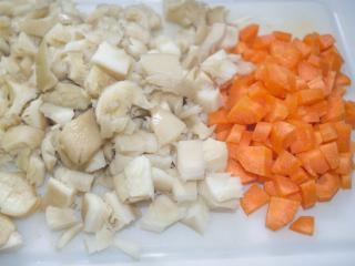 Jak připravit hlívovou polévku s brambory a zeleninou