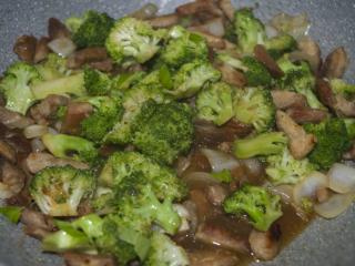 Jak připravit čínské vepřové maso s brokolicí | recept