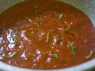 Jak upéct taštičky plněné rajčaty a sýrem | recept