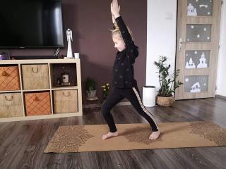 Jak si s dětmi zacvičit jógu