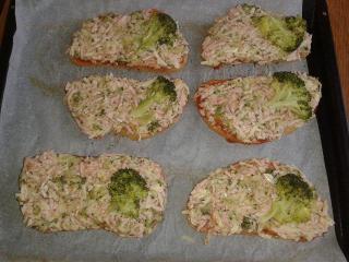 Jak udělat zapečený chleba s brokolicí | recept