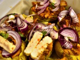 Jak připravit pečené brambory s barbecue kuřetem | recept Jak připravit pečené brambory s barbecue kuřetem | recept