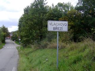 Vlachovo Březí („Nejhezčí holky jsou od Vlachova Březí...“, zpíval Yo Yo Band) je městečko na Prachaticku s historií zaznamenanou už od 13. století. Koncem 17. století zde byl na místě původní tvrze postaven barokní zámek. Další barokní památkou je rozsáhlý bývalý pivovar a kostel. Ve Vlachově Březí je možno rovněž navštívit židovský hřbitov se synagogou. Centrum města je vyhlášeno památkovou zónou.