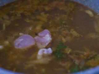 Jak připravit thajskou kuřecí polévku
