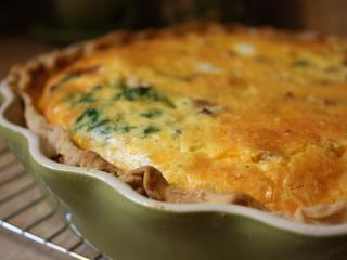 Jak upéct slaný koláč z listového těsta se špenátem | recept Jak upéct slaný koláč z listového těsta se špenátem | recept