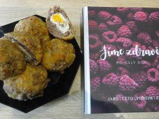 skotská pštrosí vejce a kuchařská kniha 