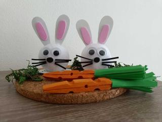 Jak vyrobit velikonoční dekoraci | DIY – králíci s mrkví