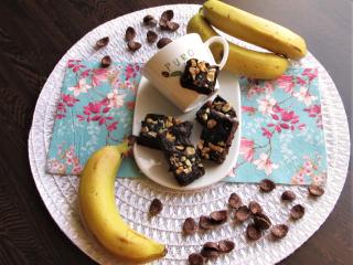 Jak na veganské kakaové brownies z banánů a arašídového másla