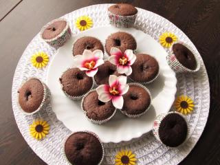 Jak upéct čokoládové muffiny z pařížské šlehačky | recept 
