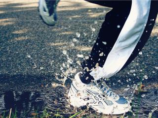 Jak vybrat vhodné boty na běhání do mokra a deště?