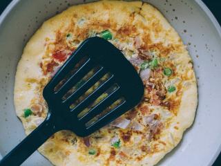 Jak udělat jarní omeletu s kopřivami a parmazánem | recept