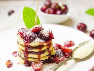 Jak upéct omeletu z ovesných vloček s třešněmi | recept