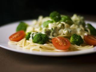 Jak uvařit těstoviny s brokolicí a houbami | recept