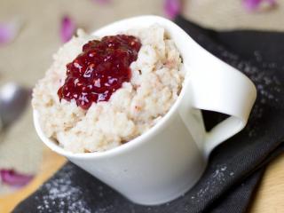 Jak udělat rýžový nákyp se švestkami | recept na sladké jídlo