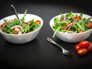 Jak připravit rukolový salát se sušenými rajčaty | recept