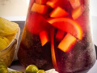 Jak připravit nápoj Sangria | recept