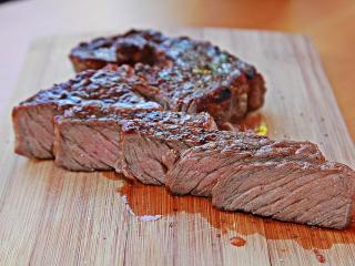 Jak udělat hovězí steak s máslem jalapeňo | recept