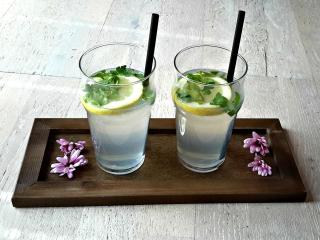 Jak připravit domácí zázvorovo-mátovou limonádu s citronem | recept Jak připravit domácí zázvorovo-mátovou limonádu s citronem | recept